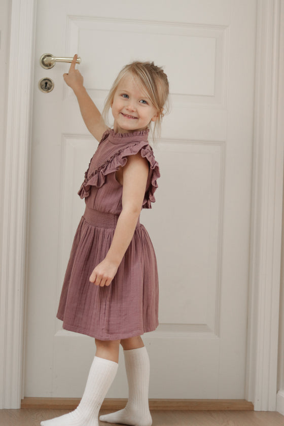 Esmée | Muslin Cotton Ruffle Dress | Mauve Wine